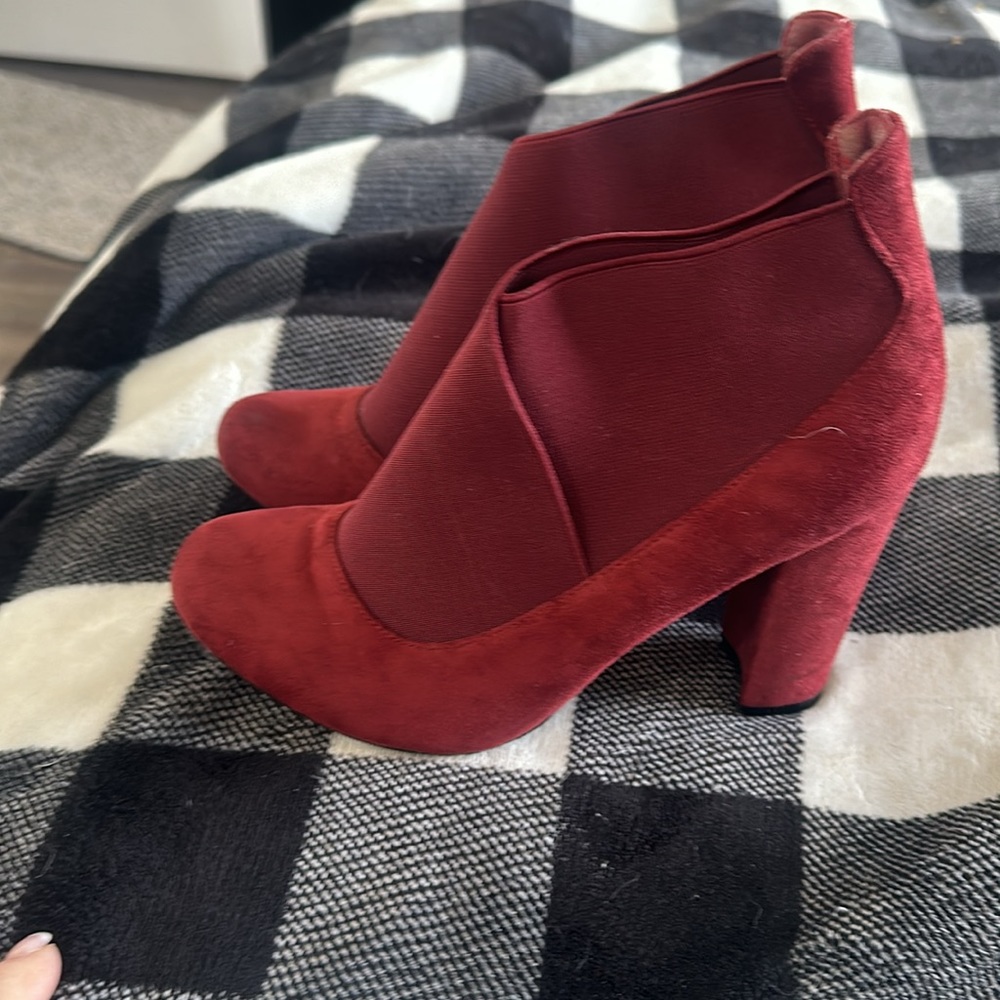Herstyle Booties
